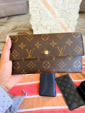 Louis Vuitton International Monogram Wallet💝💝💝